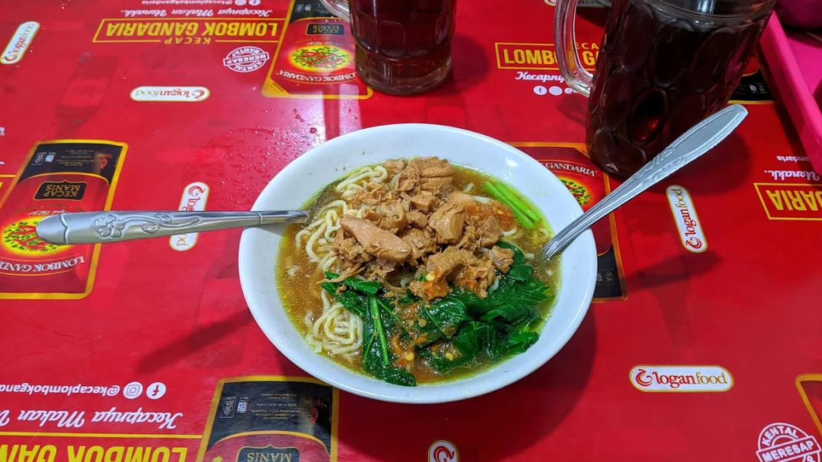 Mie Ayam Pak Yanto Solo: Kenangan Rasa yang Menggoda di Cilacap